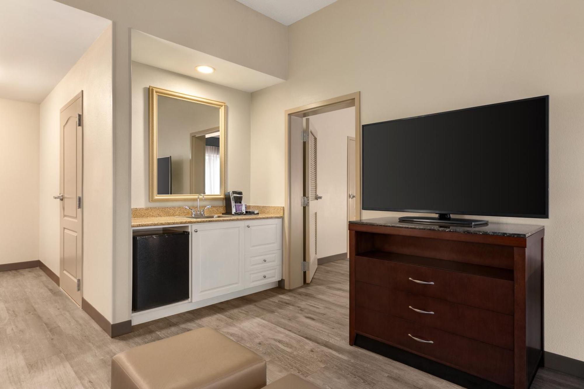 Hilton Garden Inn Fort Myers Airport/Fgcu Exterior photo