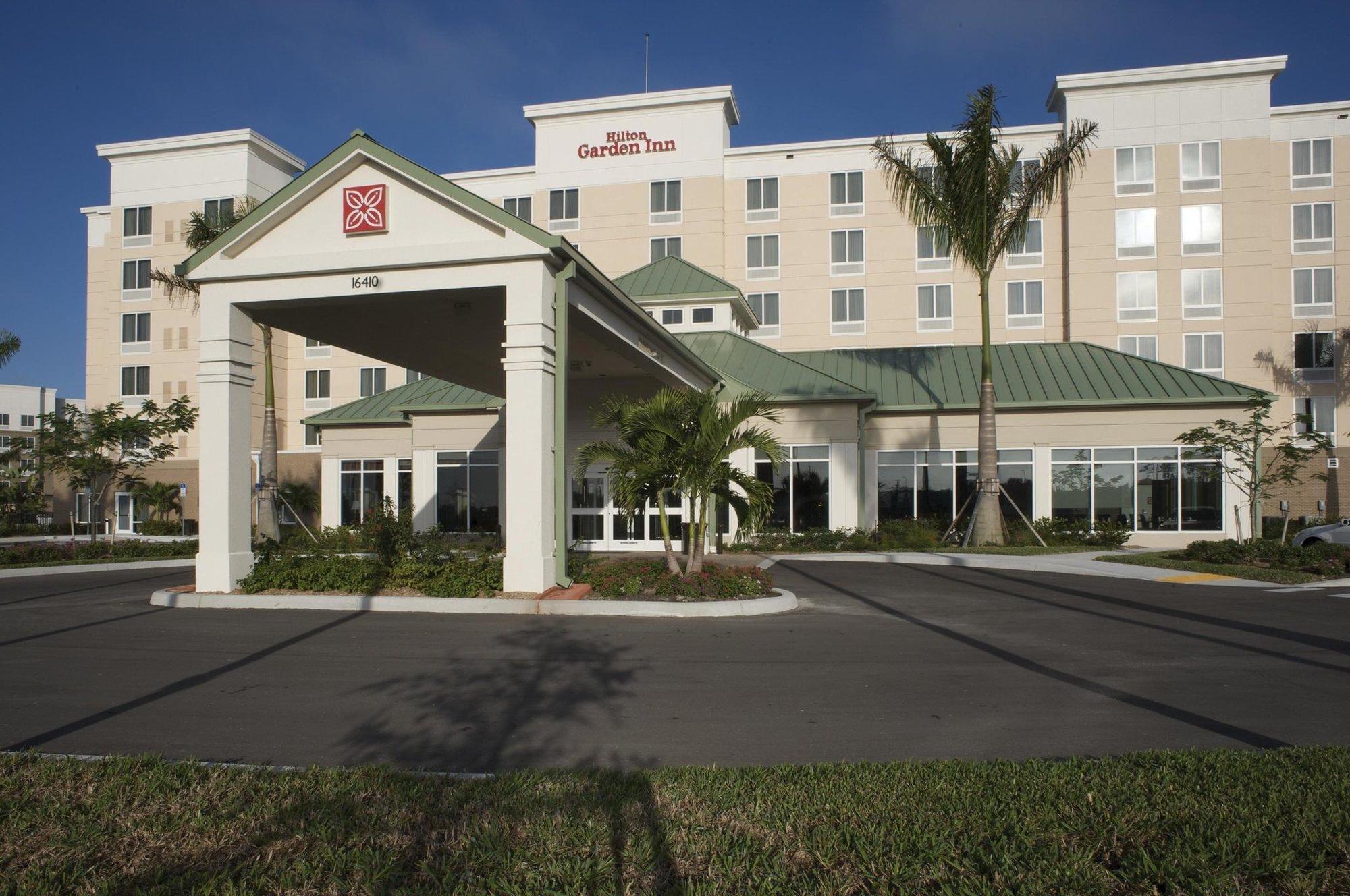 Hilton Garden Inn Fort Myers Airport/Fgcu Exterior photo